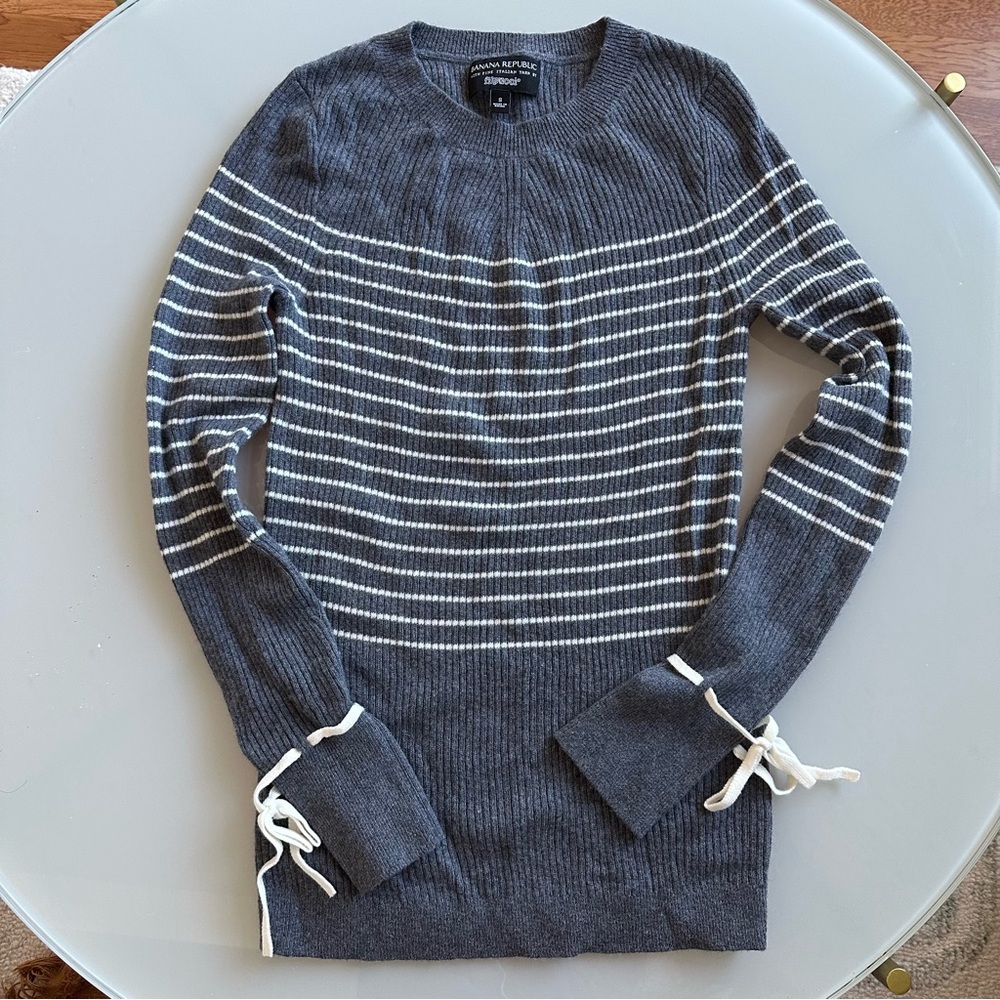 Banana Republic Fine Yarn Sweater by filpucci